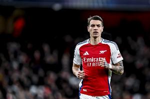 华体会 hth-基维奥尔首发的最近21场各项赛事中，阿森纳15胜6平保持不败