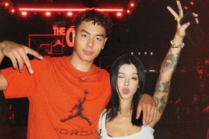 又来撒狗粮啦!李添荣女友晒近照:帅哥聚会