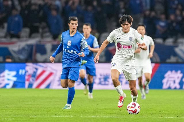 华体会体育app-大连英博失去王牌锋霸！已官宣离队，新赛季为上港踢球，球迷不舍|上海海港|刘祝润|前场|青训|海港_新浪体育_新浪新闻