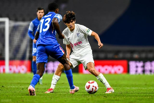 华体会体育app-大连英博失去王牌锋霸！已官宣离队，新赛季为上港踢球，球迷不舍|上海海港|刘祝润|前场|青训|海港_新浪体育_新浪新闻