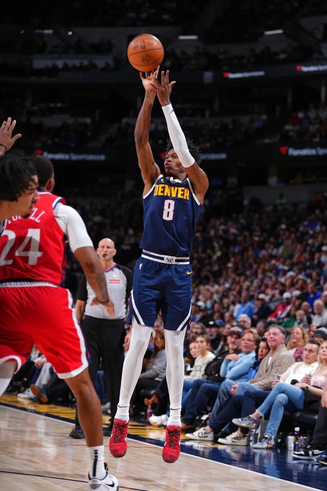 大学场均3.3分的糙哥们，也能拿周最佳？