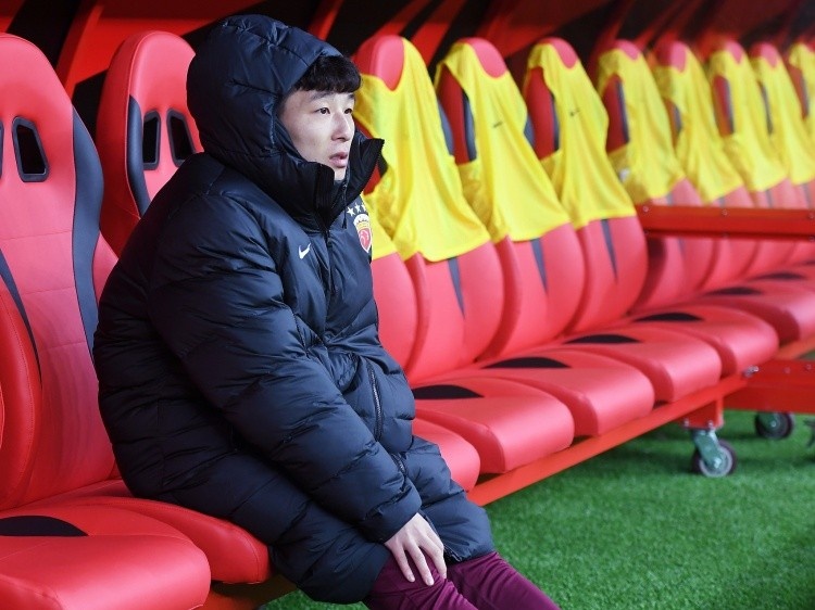 华体会app下载入口-2026赛季中超前瞻：争冠集团阵容庞大，“闯入者”雄心勃勃！