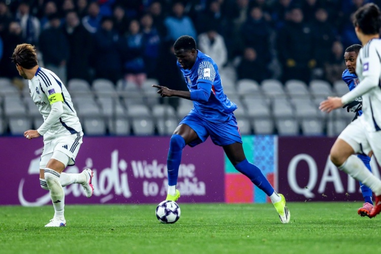 华体会app下载入口-2026赛季中超前瞻：争冠集团阵容庞大，“闯入者”雄心勃勃！