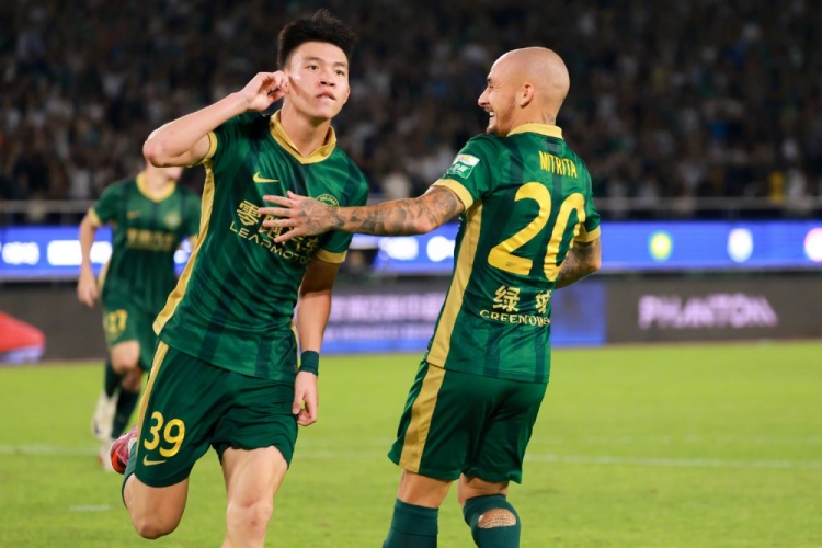 华体会app下载入口-2026赛季中超前瞻：争冠集团阵容庞大，“闯入者”雄心勃勃！